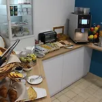 De Paris Hotel 3*