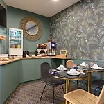 De Paris Hotel 3*