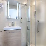 De Paris 3*