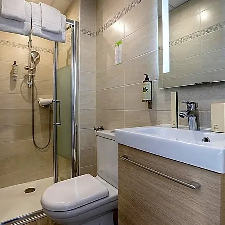 Hotel De Paris 3*