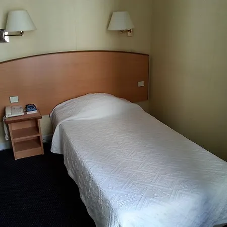 De Paris 3*