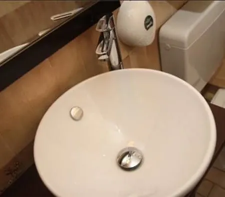 De Paris Hotel 3*